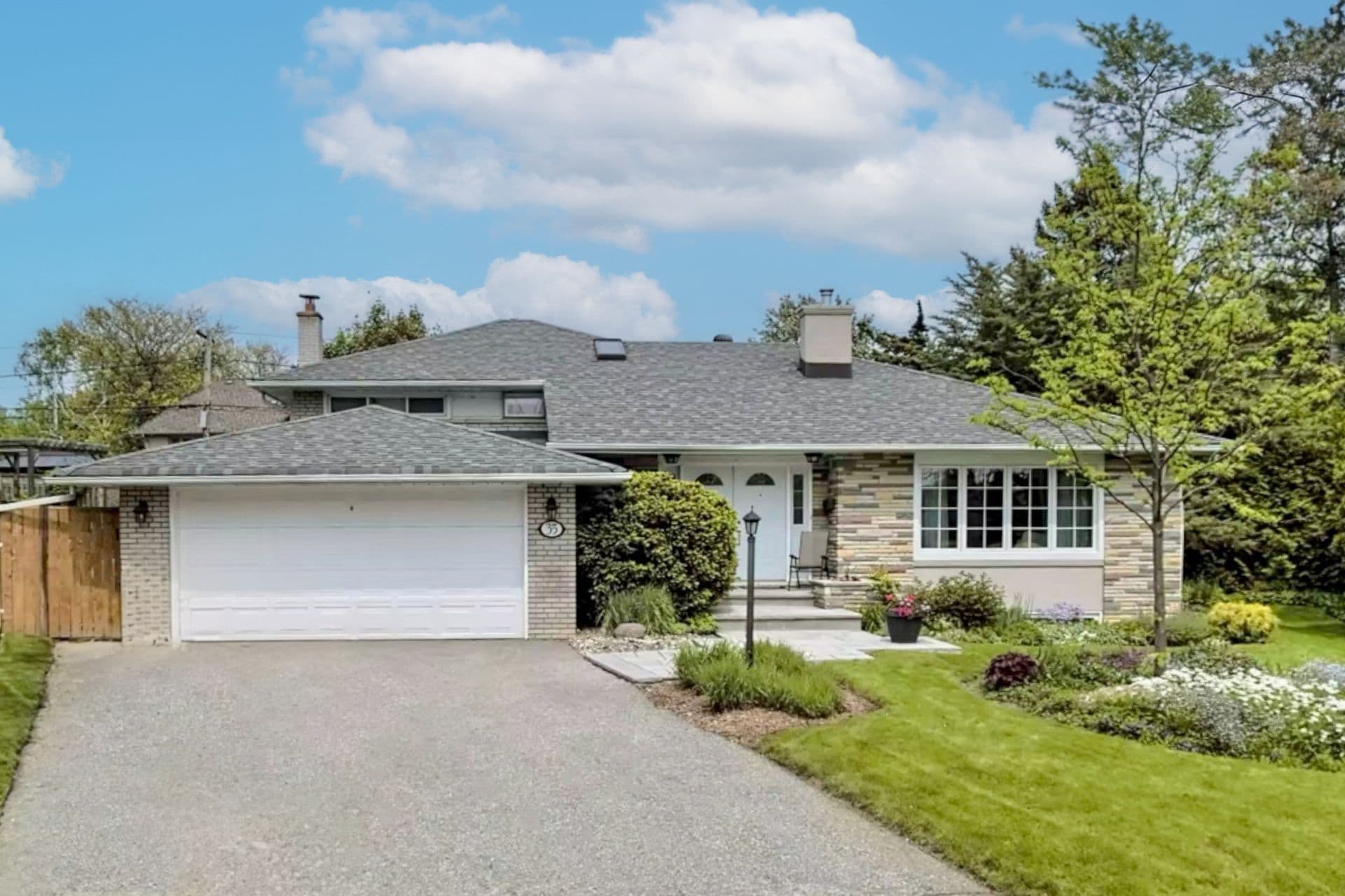35 Bemersyde Drive