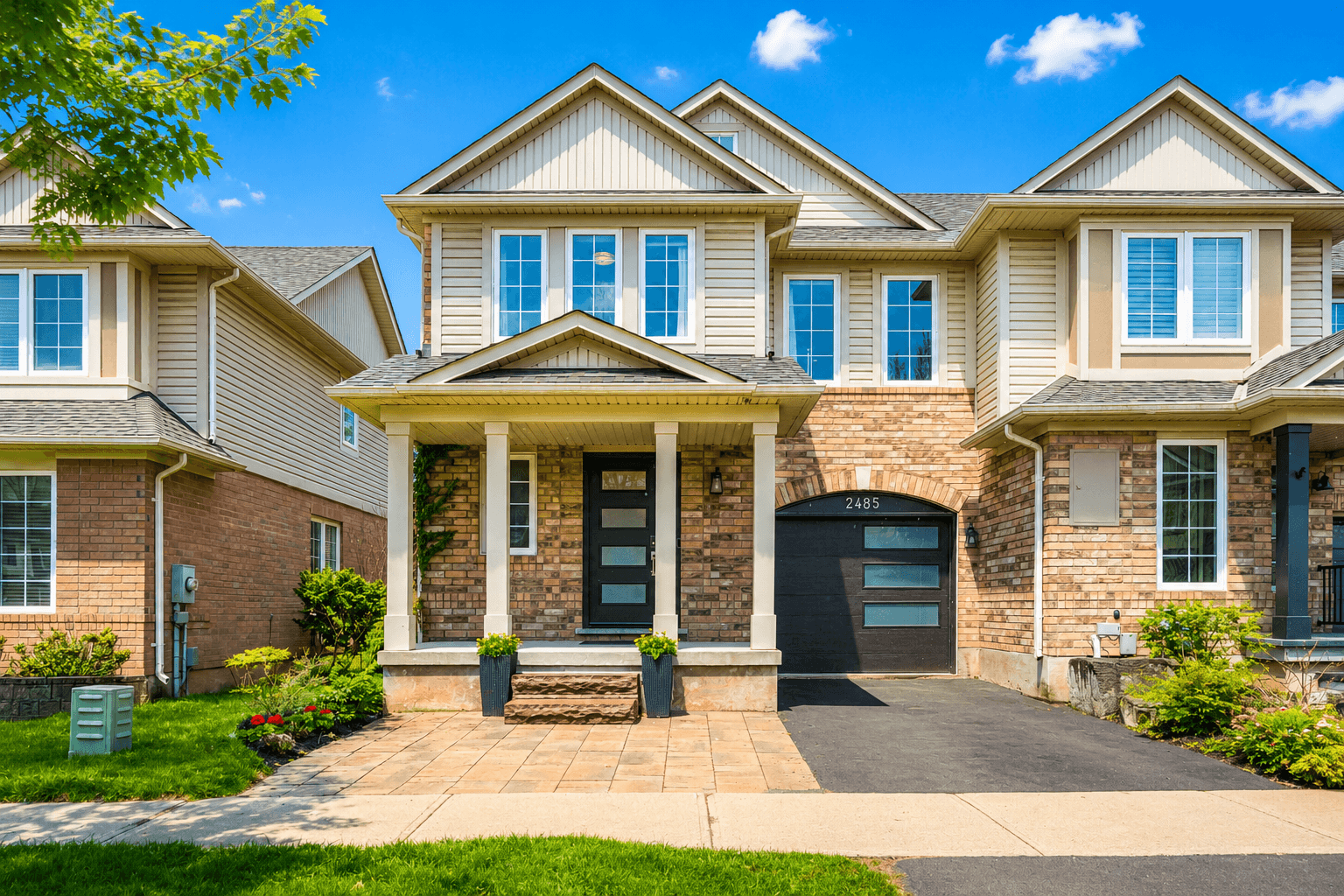 2485 Wooden Hill Circle