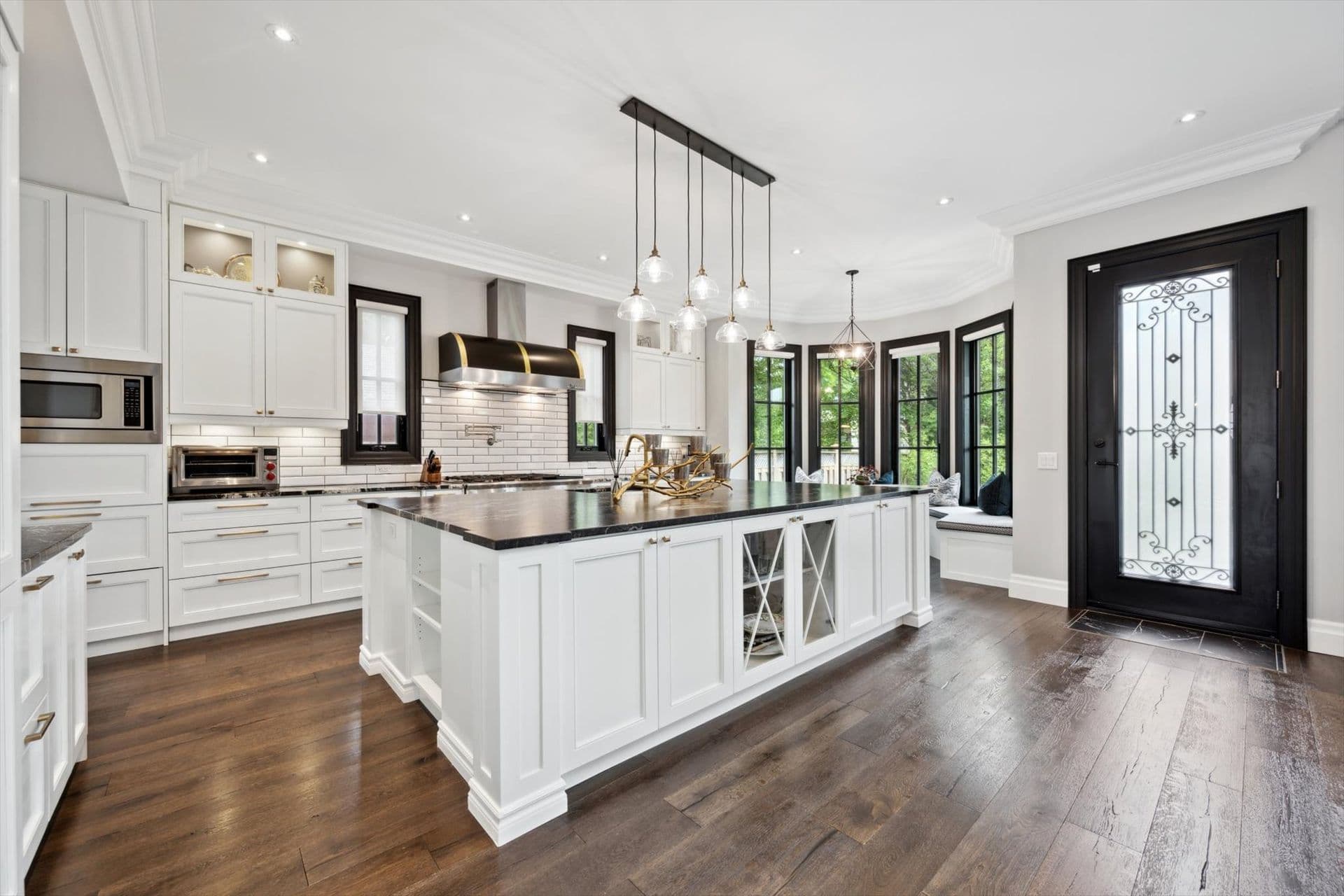Luxury Smart Home Features Every Buyer Wants in 2025